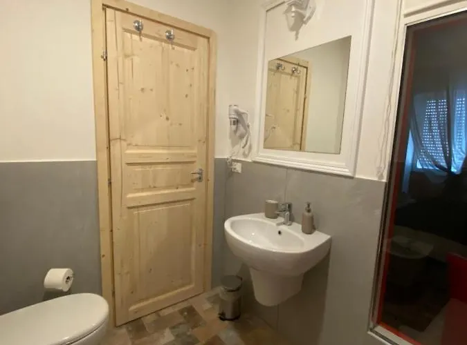 Lecco Lake Bed & Breakfast 4*